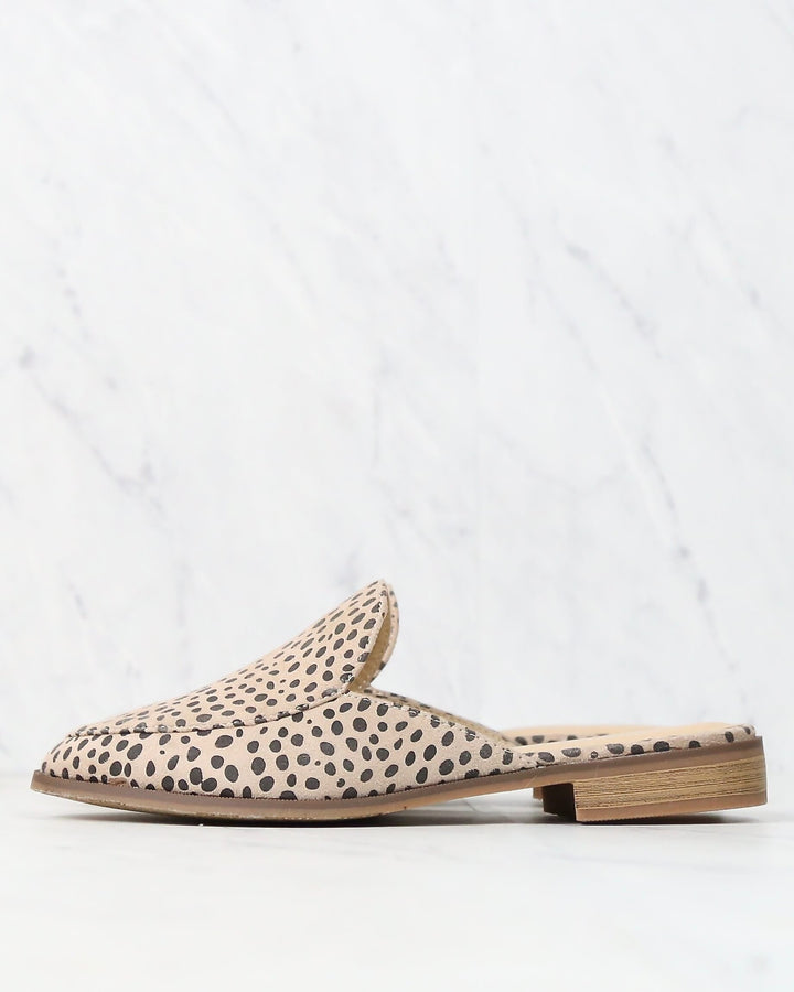 CL by Chinese Laundry - Freshest Animal Print Pointy Toe Mule - Beige