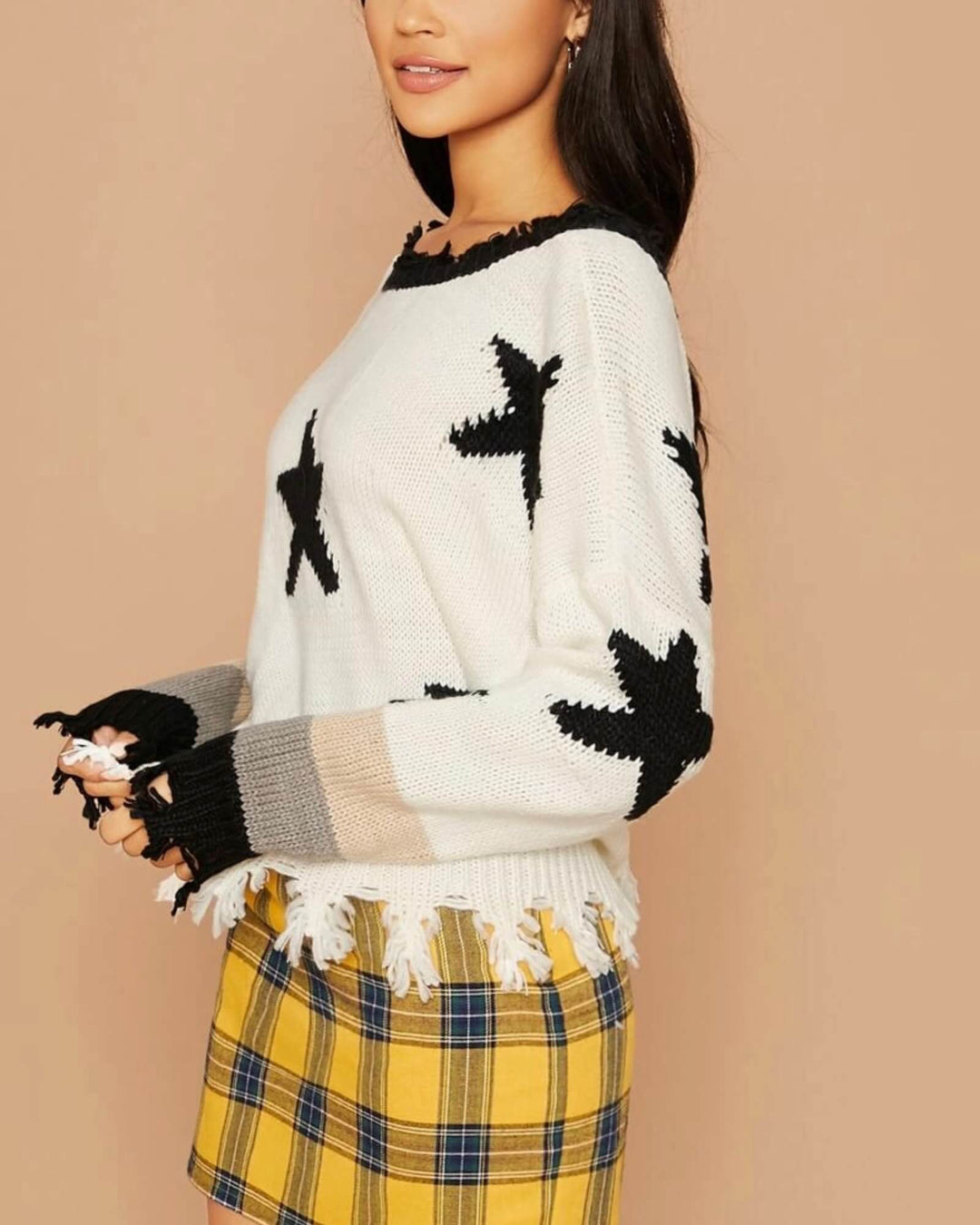 Distressed Hem Star Print Pullover Sweater in Ivory/Black