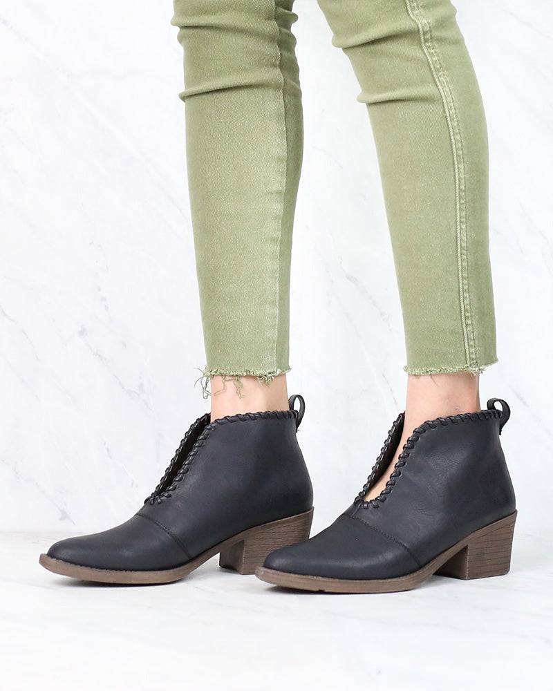 Final Sale - Very Volatile - Cavalry Ankle Booties in Black