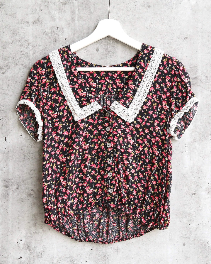 Free People - The Ana Printed Floral Blouse - Black
