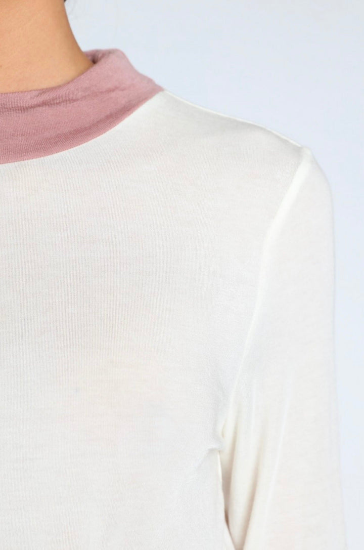 Honey Punch - Margarette Two-Tone Soft Long Sleeve Turtleneck Top - Ivory