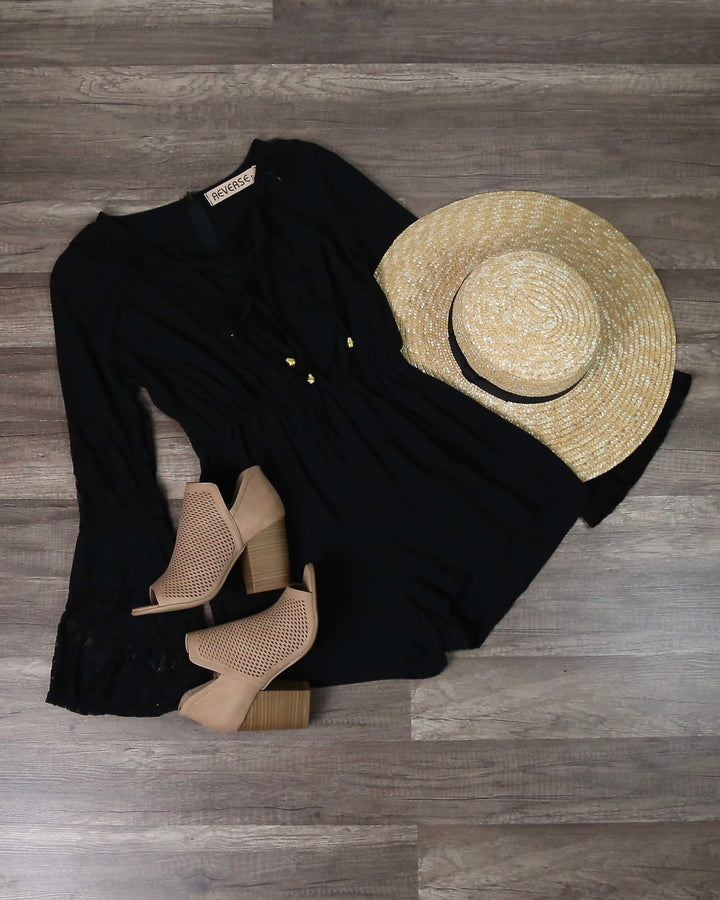 Reverse - Bell Sleeves Lace Up Front Romper With Lace in Black