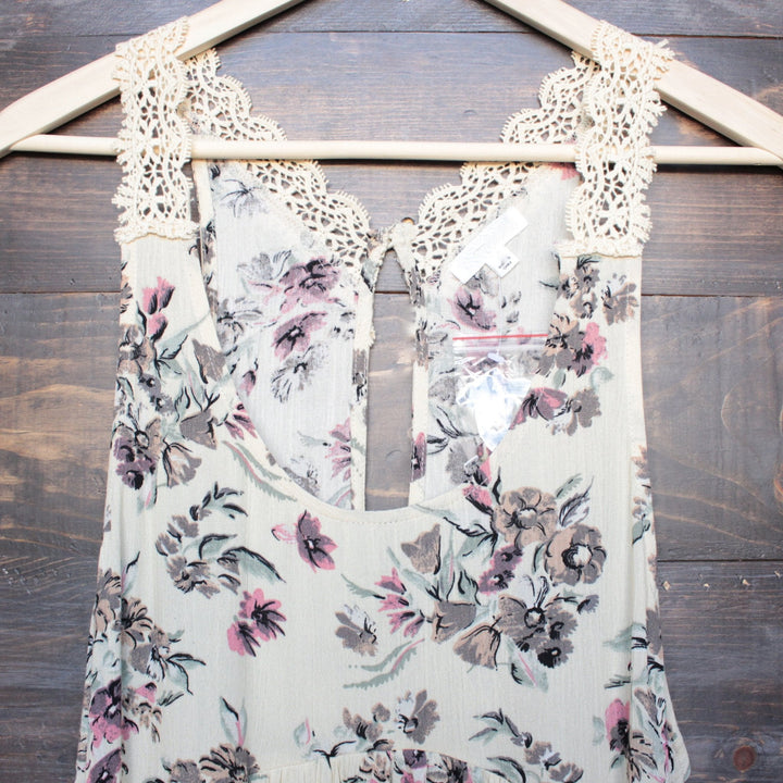 delightful flowy floral top - shophearts - 3