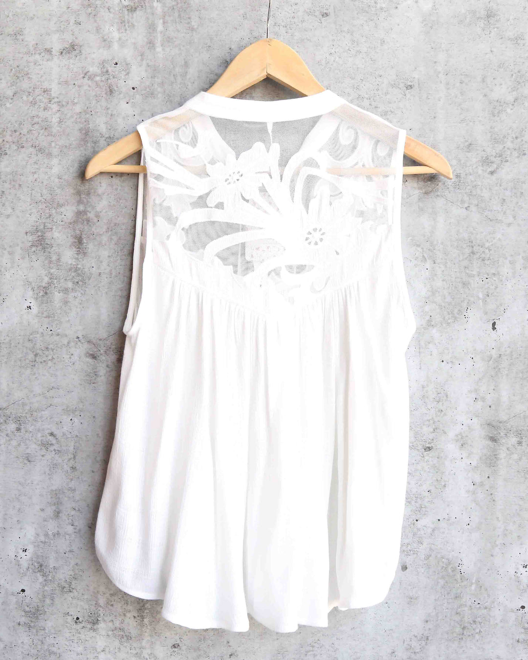 Free People - Western Romance Mesh Applique Top in Ivory