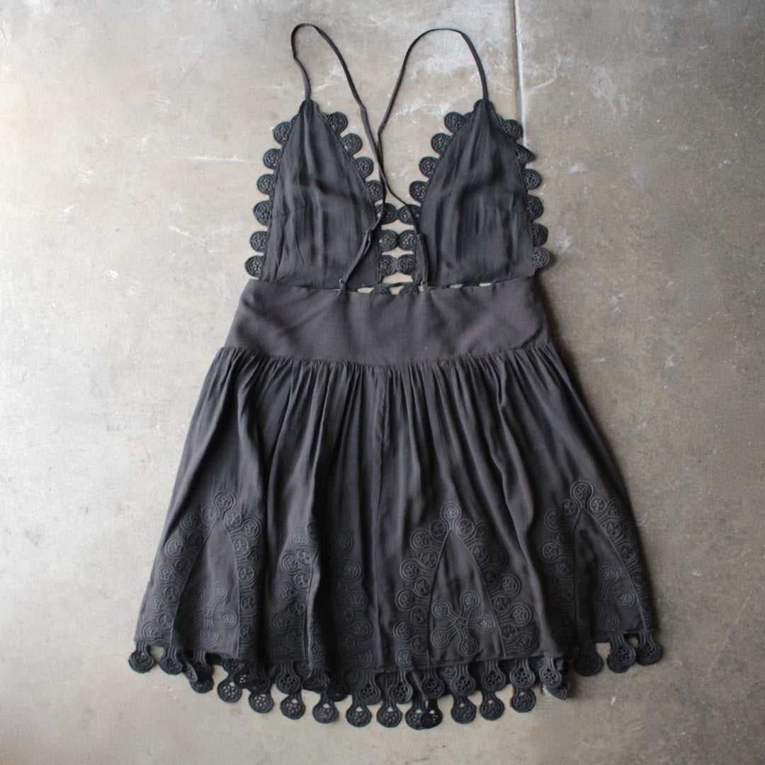 summer lace mini dress - black - shophearts - 2