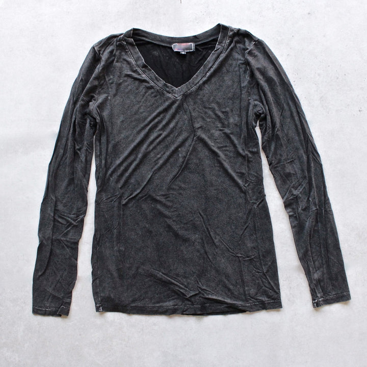 BSIC - Vintage Acid Wash V-Neck Long Sleeve Shirt in Black