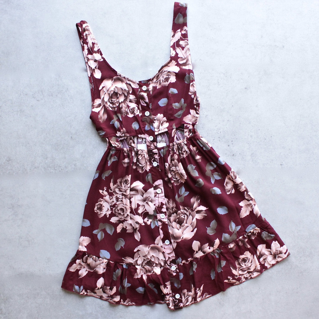 reverse - long weekend autumn floral dress in burgundy - shophearts