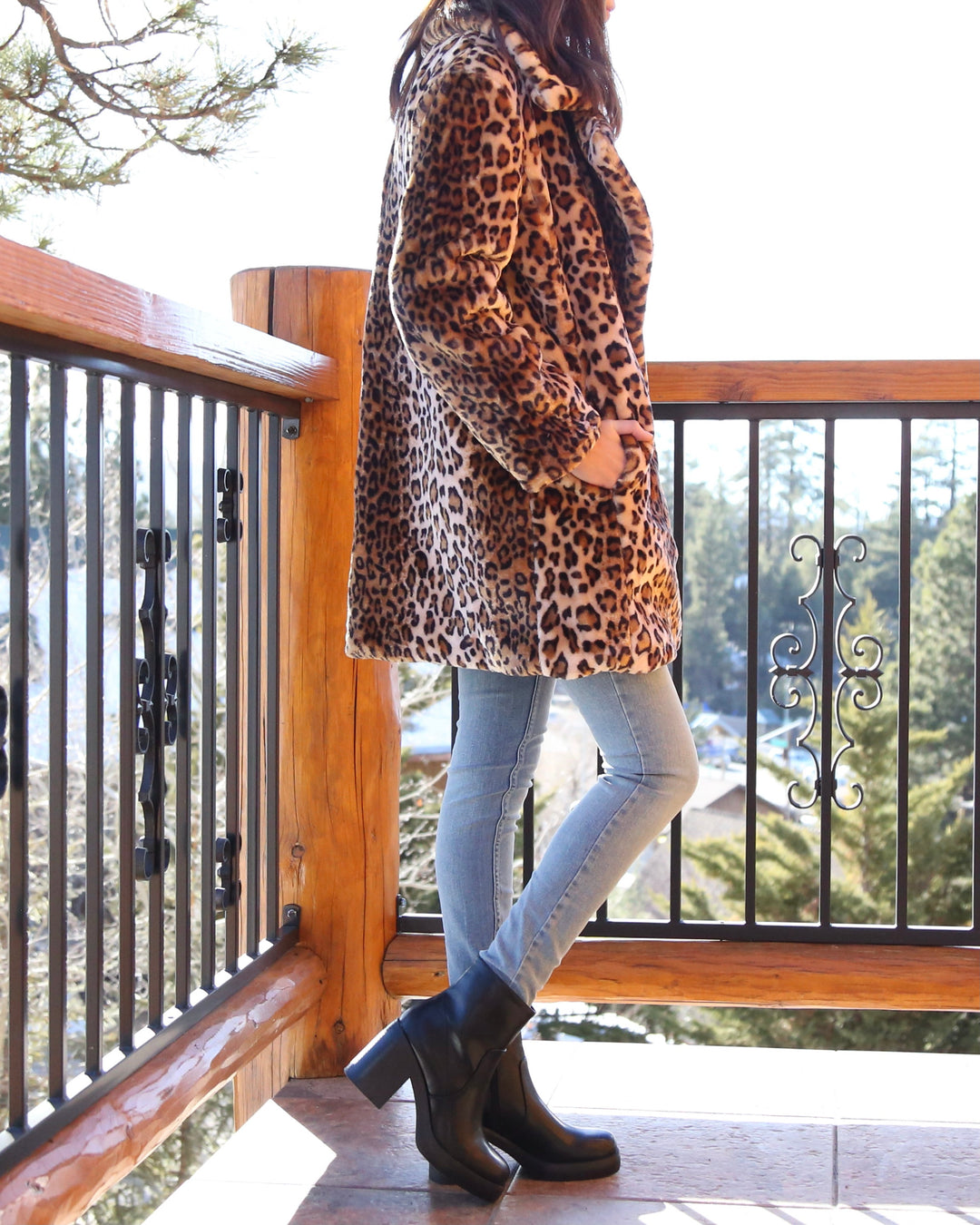 Cotton Candy LA - Selena Open Collar Faux Fur Coat in Brown/Leopard