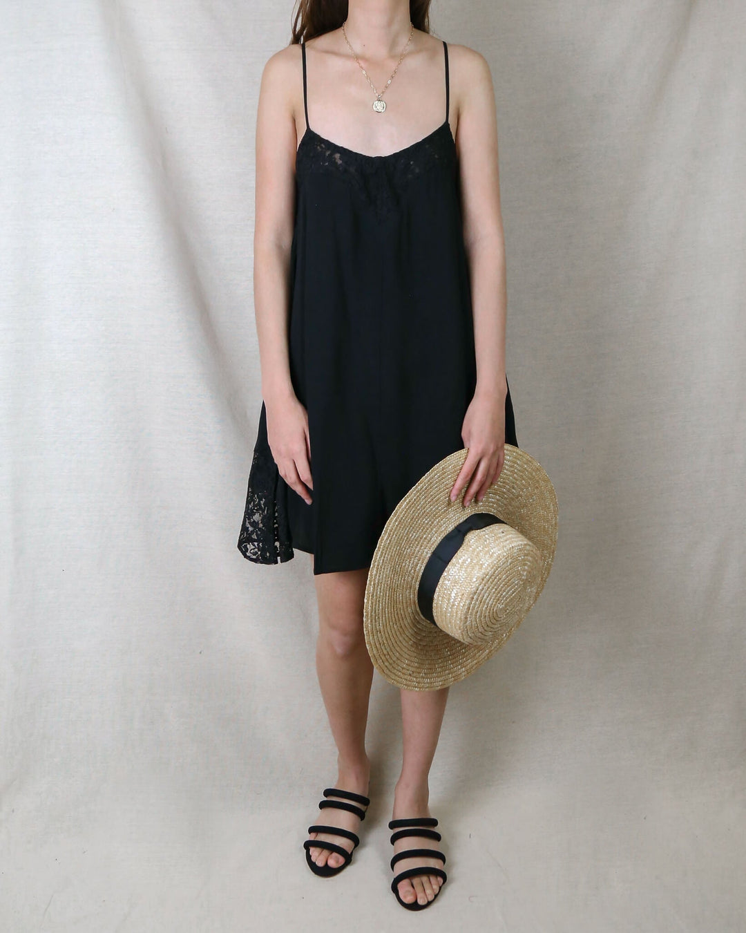 flowy - tunic - dress - v neck - lace hem - bohemian - black 