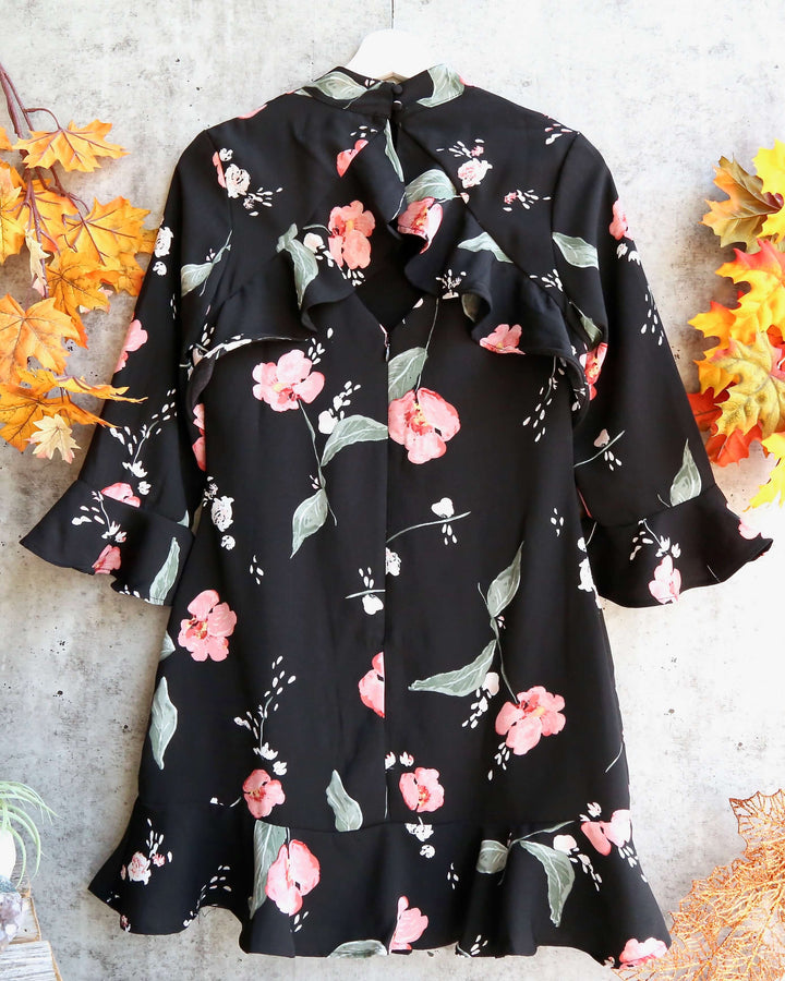 Final Sale - MINKPINK - Floriana Cut Out Back Dress in Black