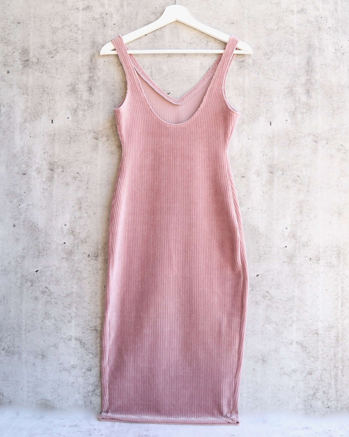 Motel - Kardie Velvet Bodycon Midi Dress in Taupe