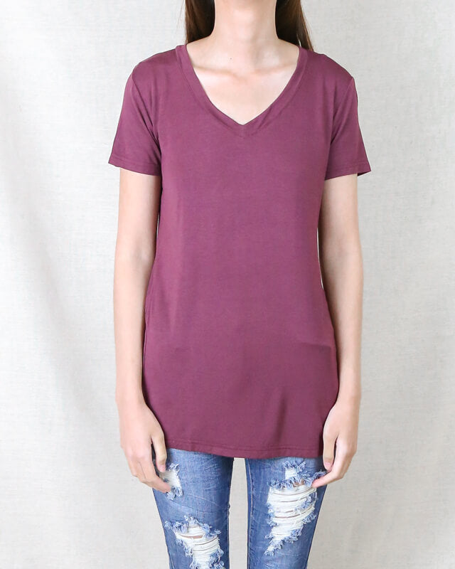 POL BASIC - Vintage Acid Wash V Neck T-Shirt in Burgundy