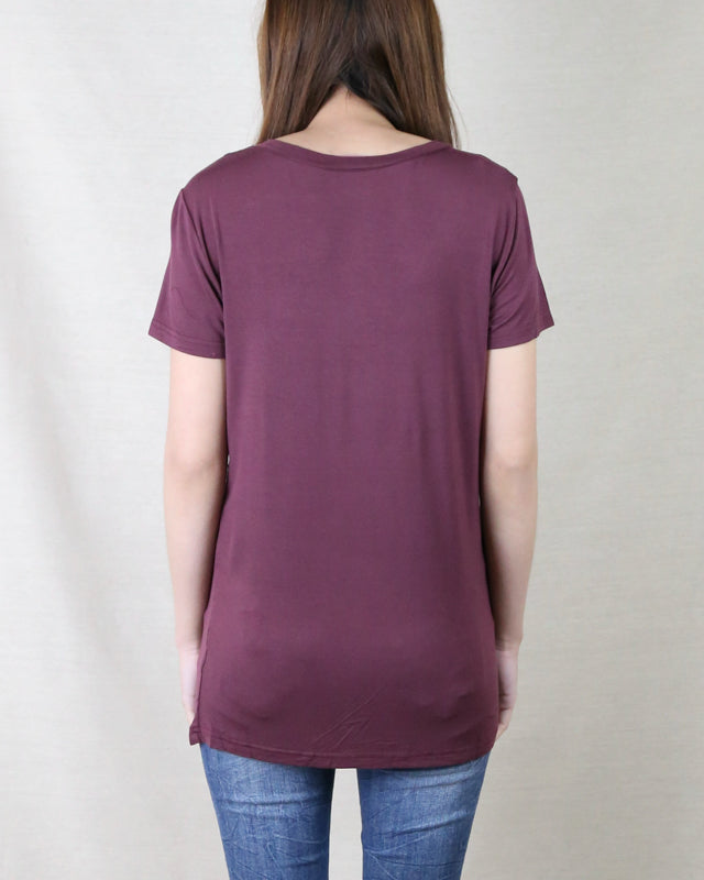 POL BASIC - Vintage Acid Wash V Neck T-Shirt in Burgundy