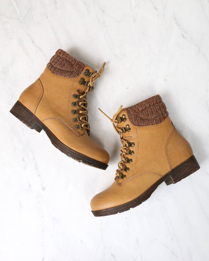 Final Sale - Sierra Falls Boots in Tan