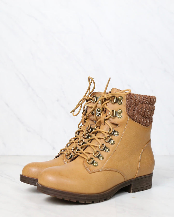 Final Sale - Sierra Falls Boots in Tan