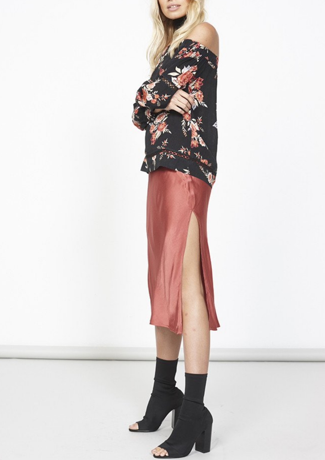 Final Sale - MINKPINK - Wallflower Off The Shoulder Top in Multi