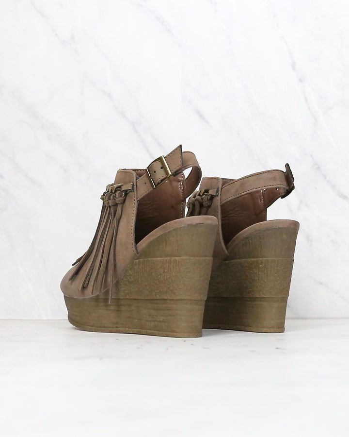 Sbicca - Allegretto Fringe Platform Wedges in Taupe