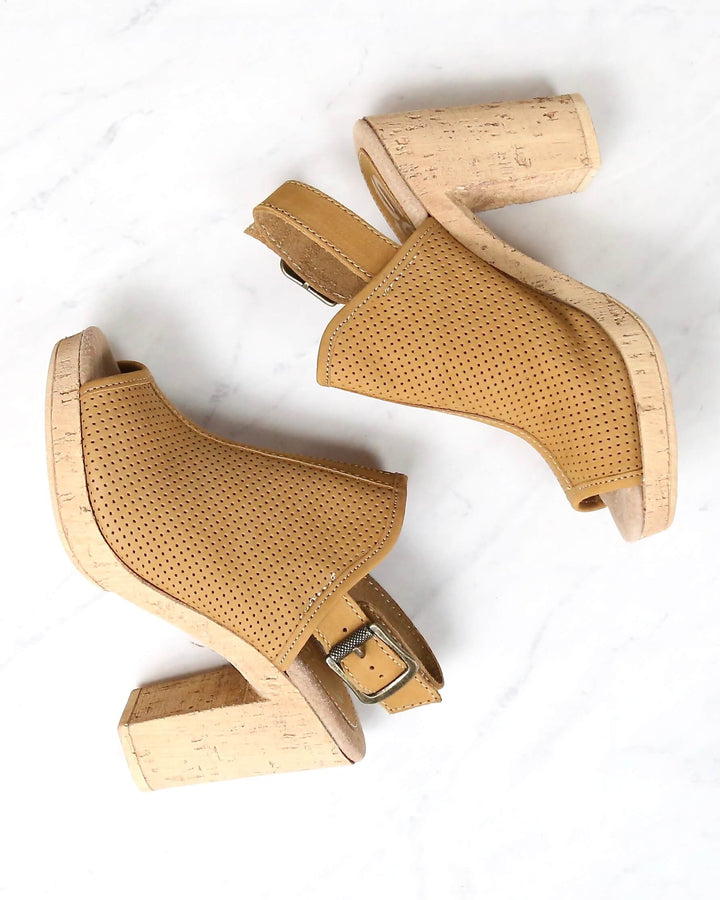 Sbicca - Almonte Open Toe Perforated Heel Sandal in Tan