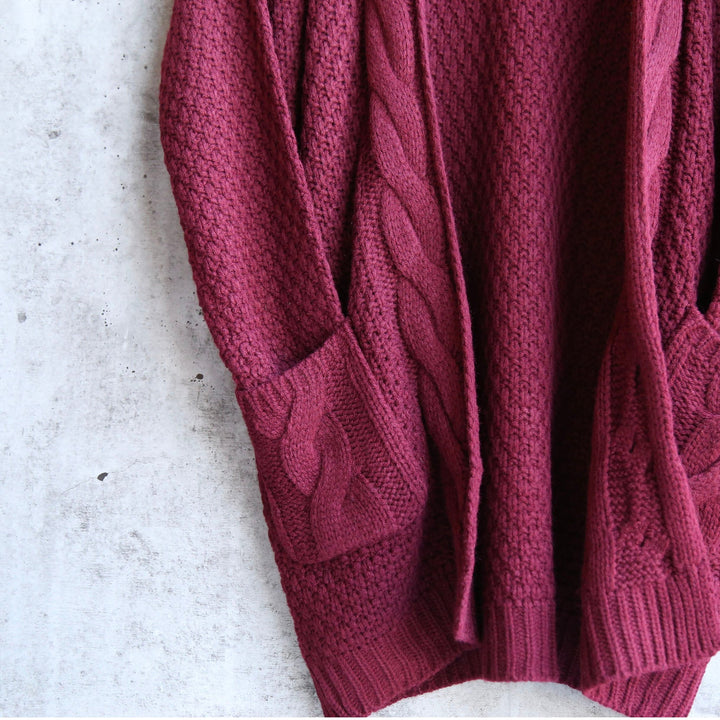 Final Sale - Dreamers by Debut Cable Knit Open Cardigan - Burgundy