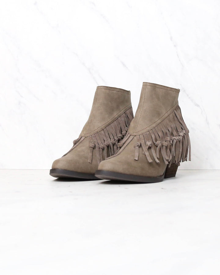 Sbicca - Byanca Women's Boots in Taupe