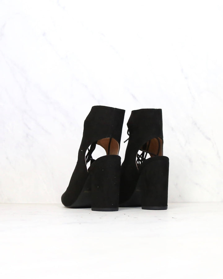 Suede Lace Up Heel Sandals in Black