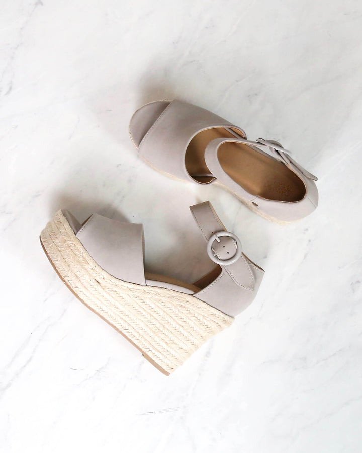Sassy Espadrille Wedges in Light Grey