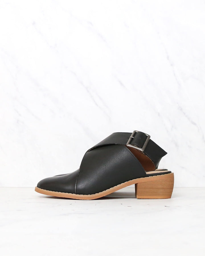 Miracle Miles - Fran Buckle Wrapped Flat in More Colors