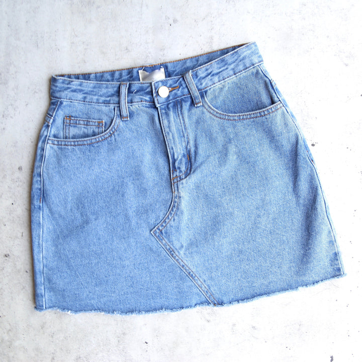 Raw Hem Denim Skirt in Medium Wash