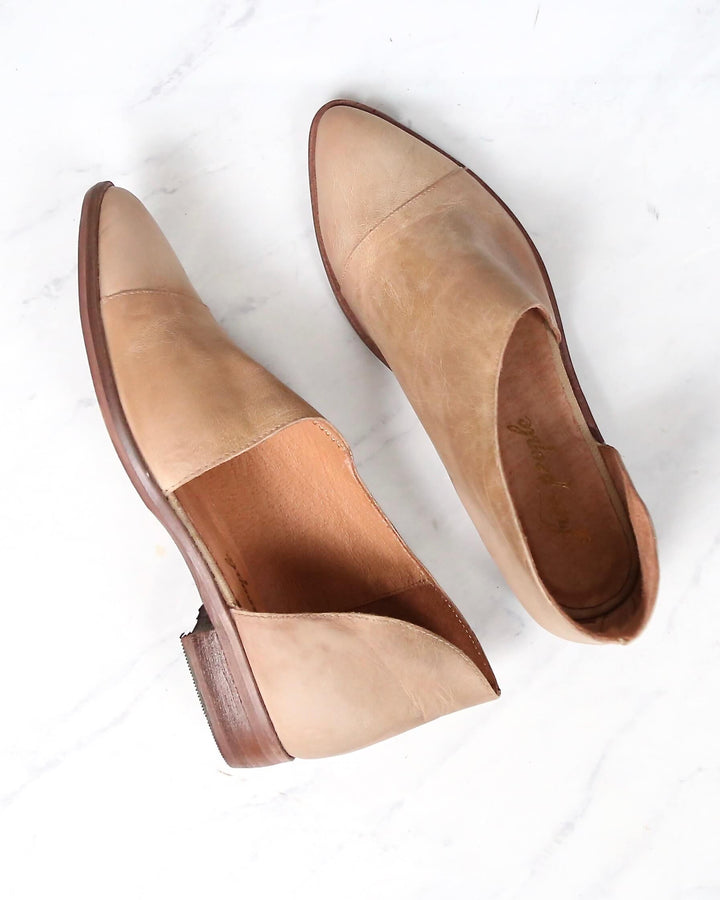 Free People - Royale D'orsay Style Pointy Toe Flat