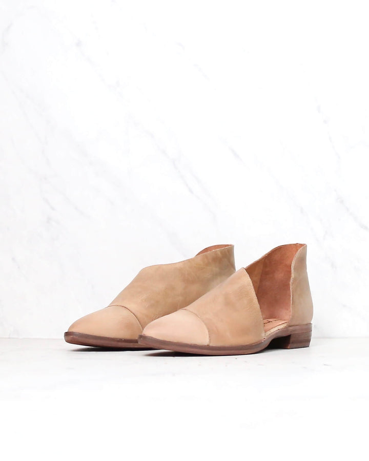 Free People - Royale D'orsay Style Pointy Toe Flat