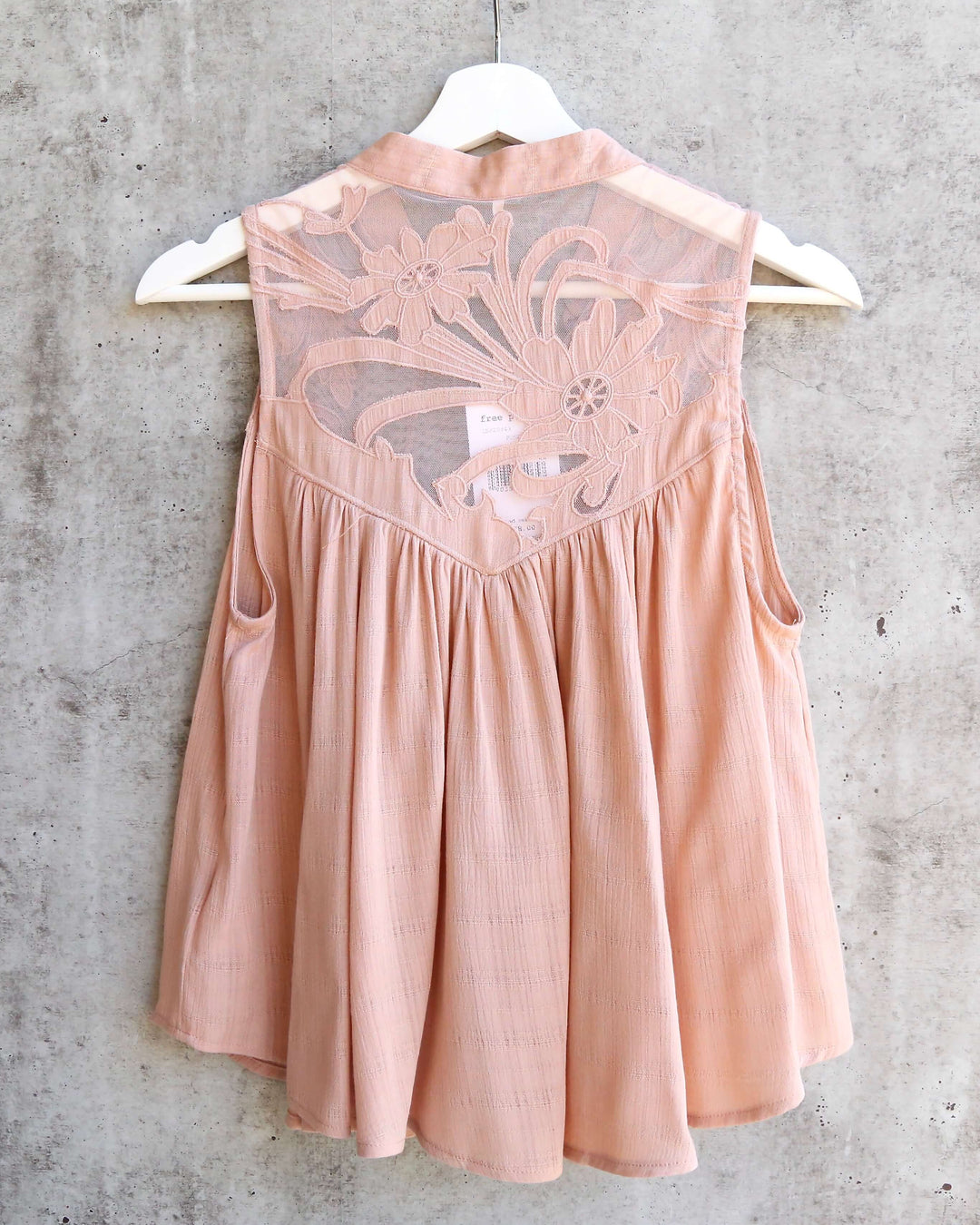 Free People - Western Romance Mesh Applique Top in Rose/Mauve