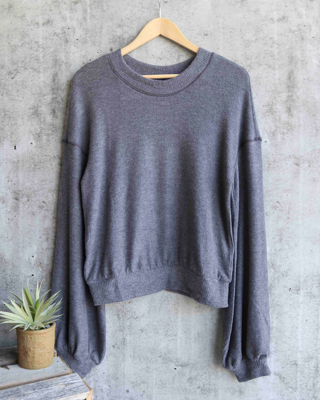 Free People - TGIF Pullover Sweater in Slate