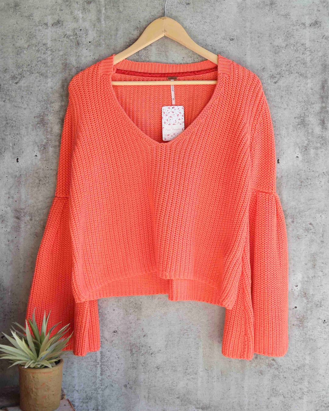 Free People - Damsel Cable Knit Pullover in Coral