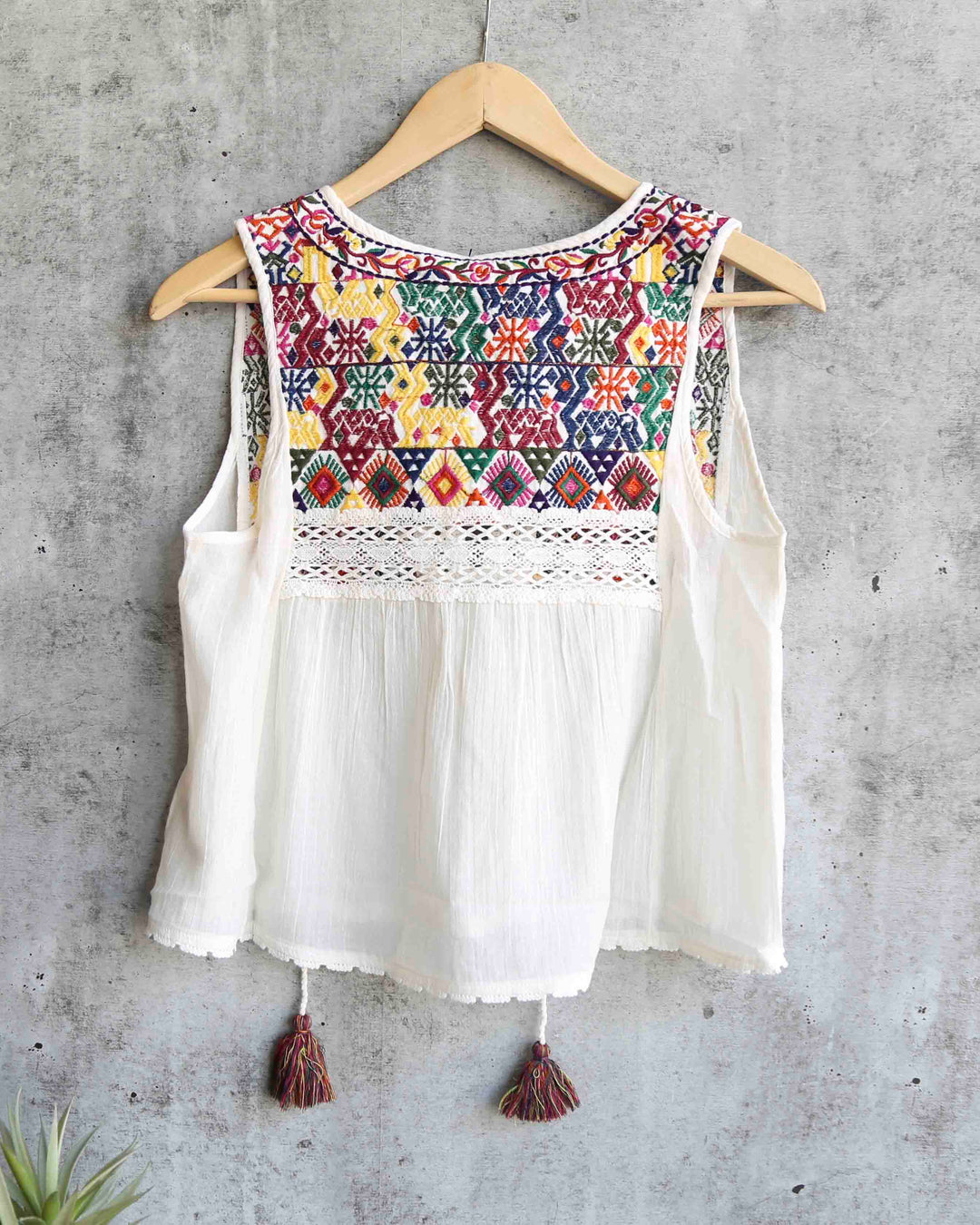 Free People - Lohri Embroidered Tassel Top in Ivory