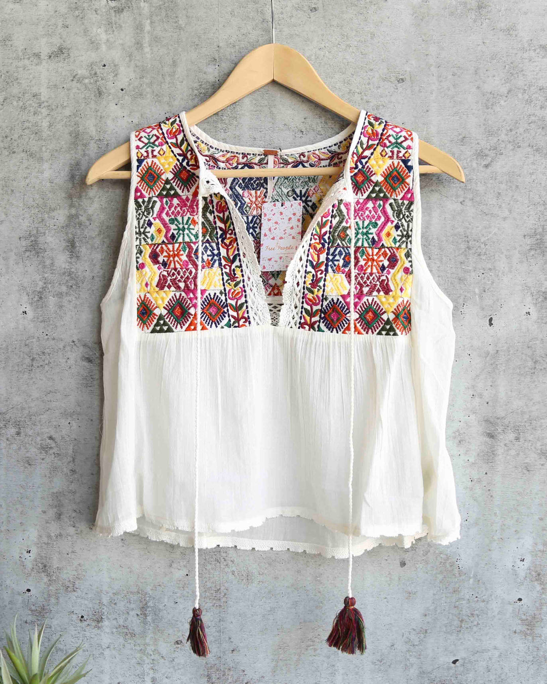 Free People - Lohri Embroidered Tassel Top in Ivory