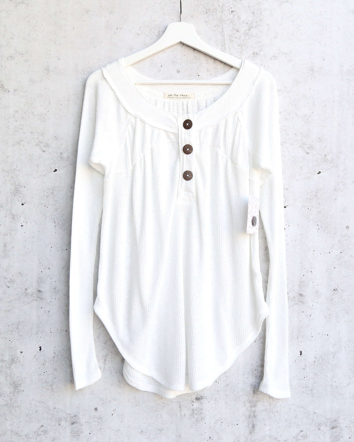Free People - Must Have Waffle-Knit Henley Tee - Ivory