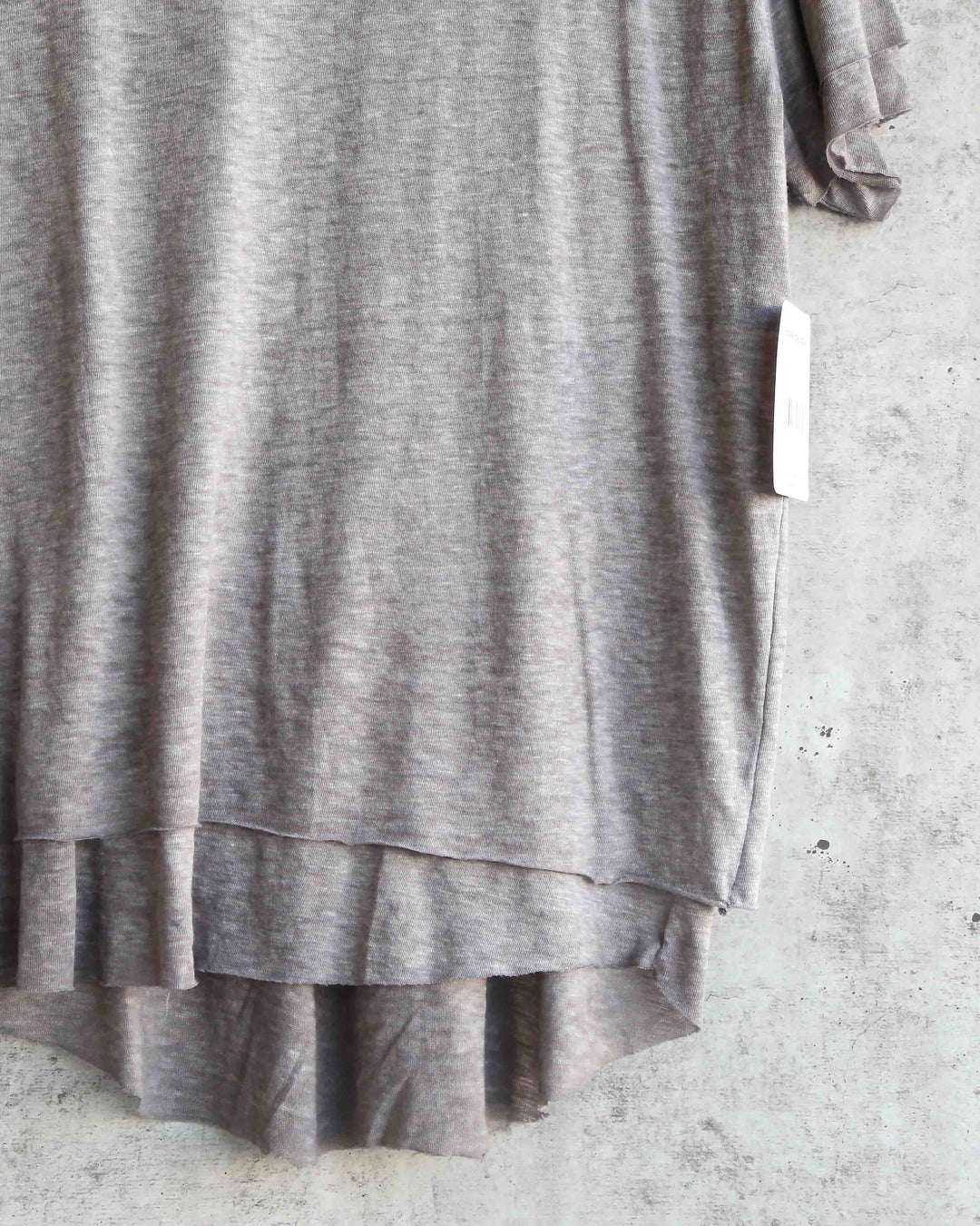 Free People - We The Free - Cloud 9 Frayed Hem Knit Tee in French Grey