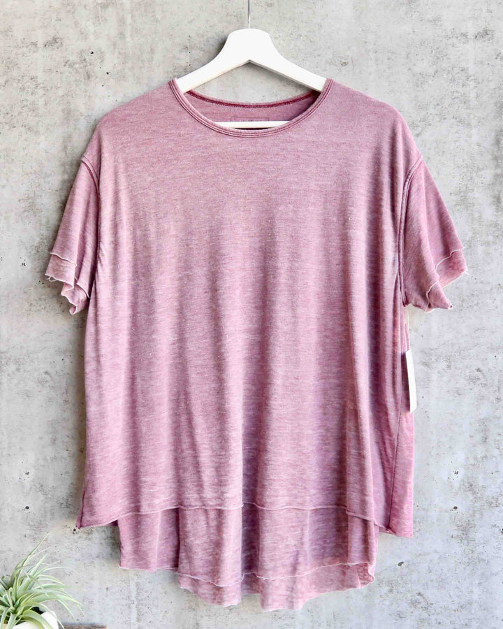 Free People - We The Free - Cloud 9 Frayed Hem Knit Tee in Sangria