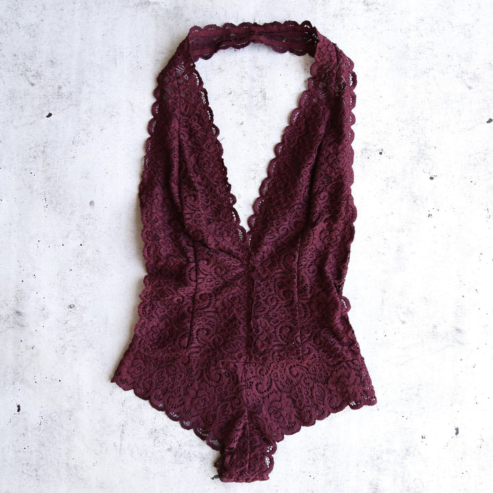 Scalloped Floral Lace Bodysuit in More Colors