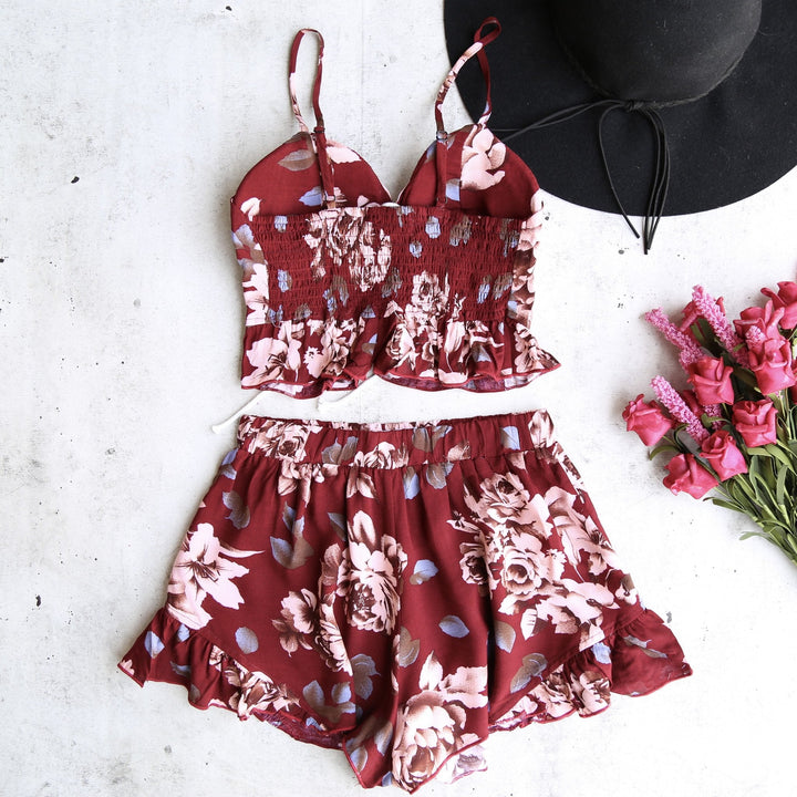 FINAL SALE - Reverse - Burgundy Floral Two Piece Set with Ruffle Hem