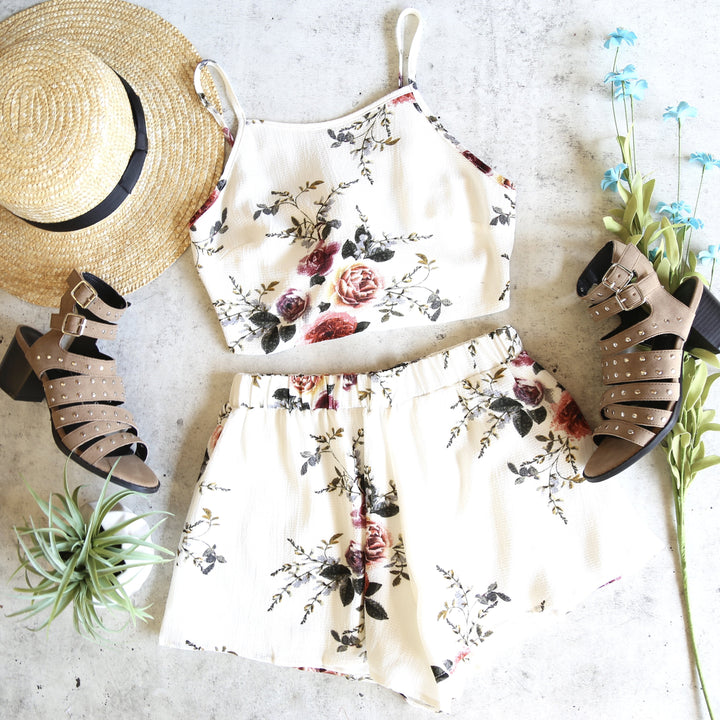 Reverse - Love Beast Set in White Floral