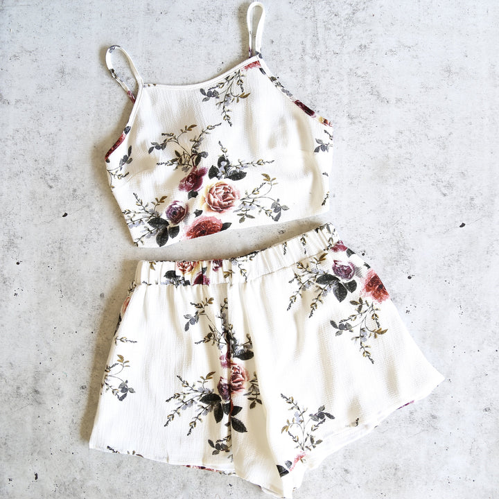 Reverse - Love Beast Set in White Floral