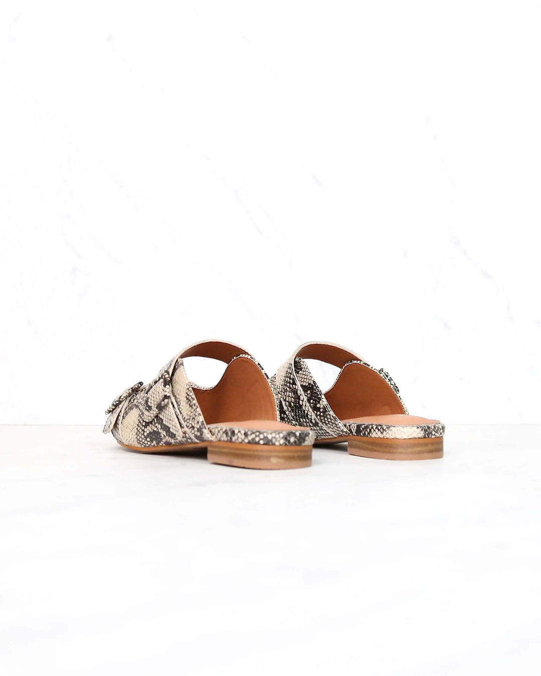 miracle miles (Mi.iM) - hannah pointed toe beige/black snakeskin mule