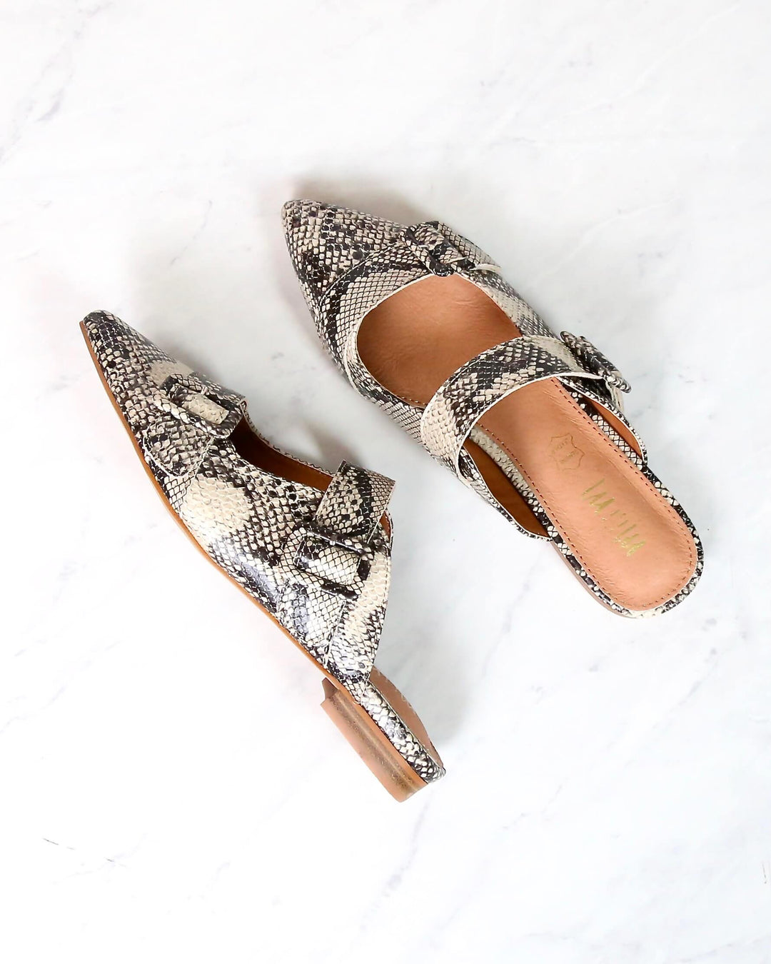 miracle miles (Mi.iM) - hannah pointed toe beige/black snakeskin mule