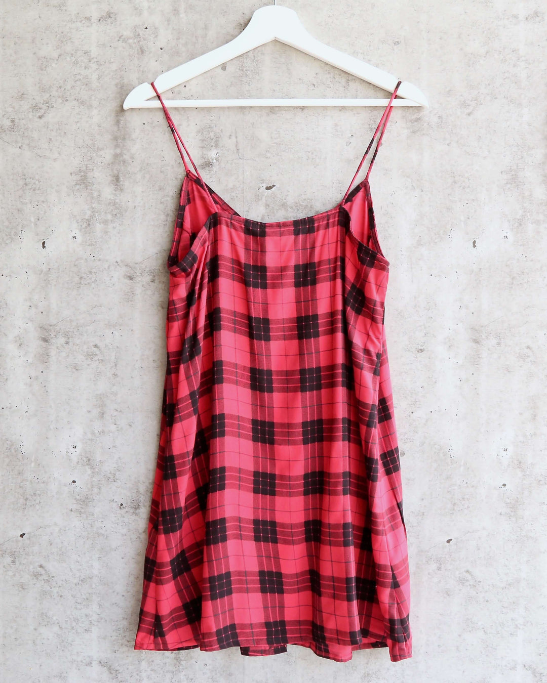 Motel - Sanna Slip Dress in Winter Plaid Red/Black