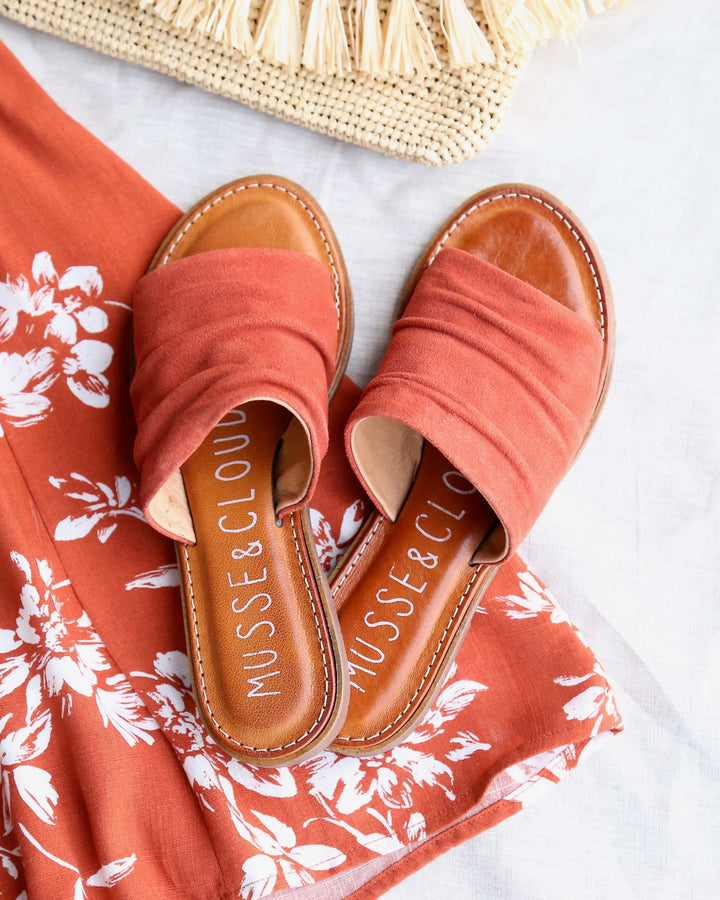 Musse & Cloud - Kennice Mule Flat Sandal in Suede Tej