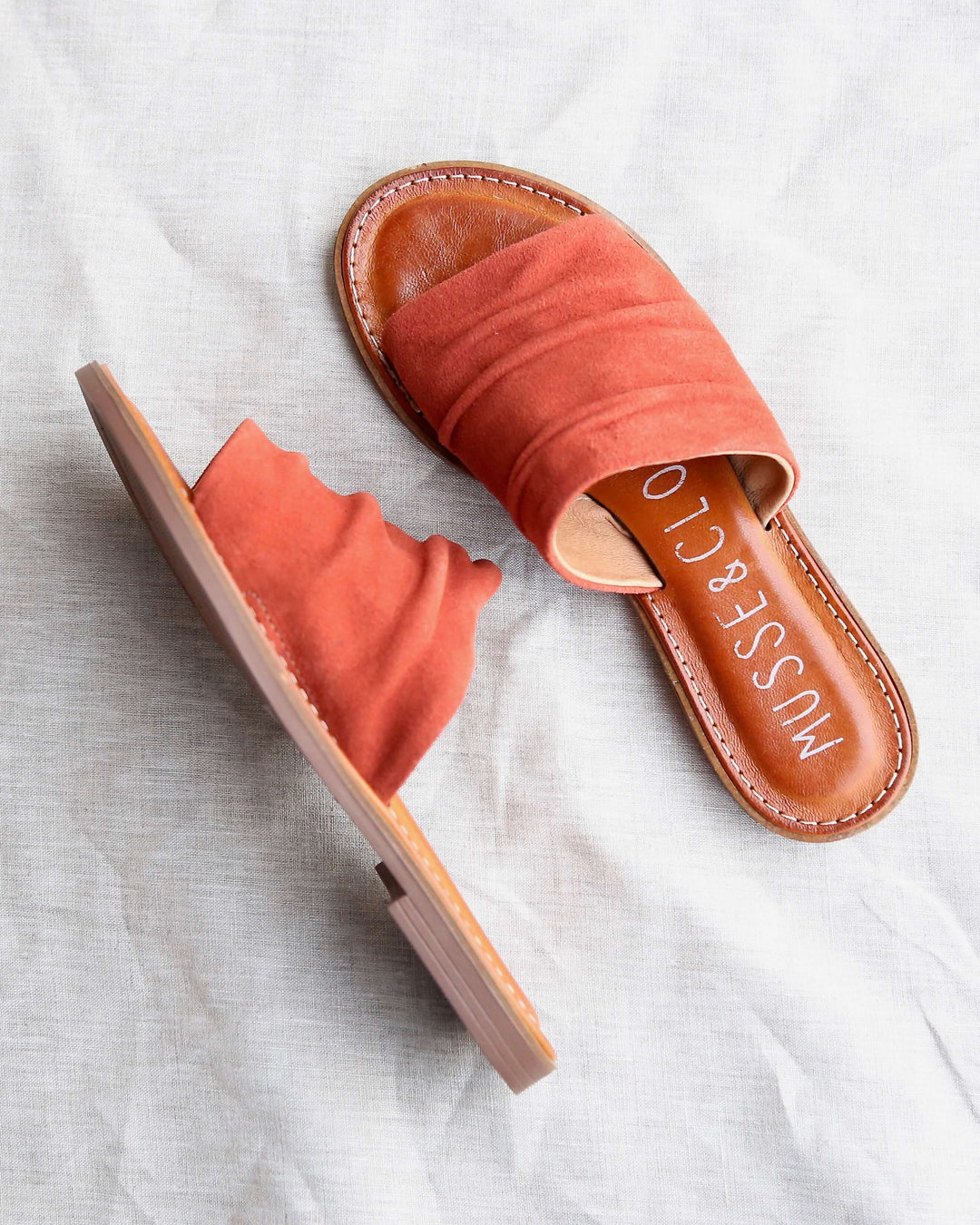 Musse & Cloud - Kennice Mule Flat Sandal in Suede Tej