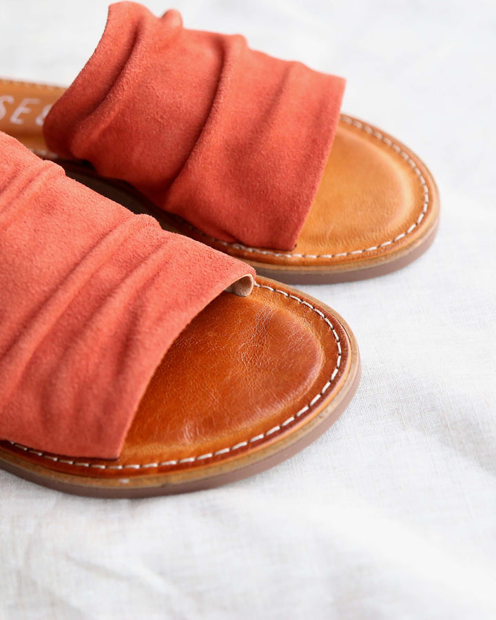 Musse & Cloud - Kennice Mule Flat Sandal in Suede Tej