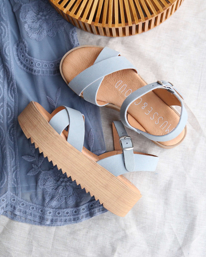 Musse & Cloud - Isabel Sporty Strappy Platform Sandal in Suede Blue Sky