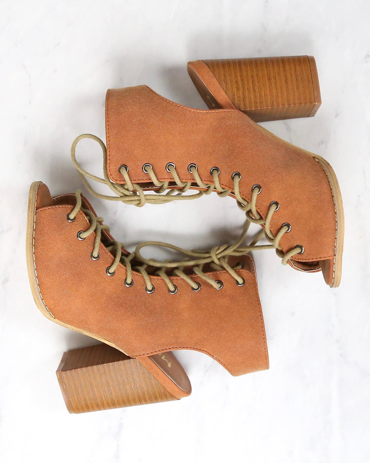 Minimalist Lace Up Peep Toe Heel in Camel